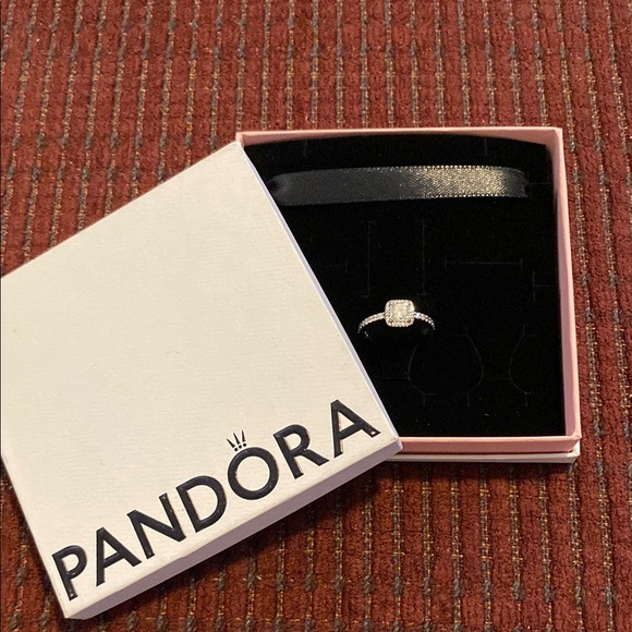 ***NWOT*** PANDORA SQUARE SPARKLE HALO RING - Picture 1 of 16